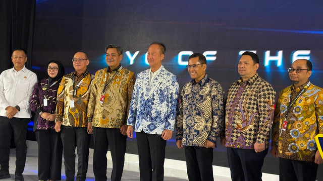 Menteri Perindustrian Republik Indonesia, Agus Gumiwang Kartasasmita membuka pameran otomotif GIIAS 2026. Foto: Aditya Pratama Niagara/kumparan