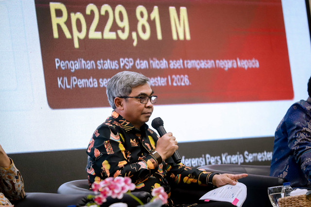 Wakil Ketua KPK Ibnu Basuki Widodo, Wakil Ketia KPK Johanis Tanak, Ketua KPK Setyo Budiyanto, dan Wakil Ketua KPK Agus Joko Pramono dalam konferensi pers capaian kinerja KPK Semester I Tahun 2026 di Gedung KPK, Jakarta, Kamis (30/7/2026). Foto: Jamal Ramadhan/kumparan