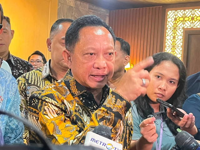 Mendagri Tito Karnavian di Kompleks Parlemen, Senayan, Jakarta, Kamis (30/7/2026). Foto: Nasywa Athifah/kumparan