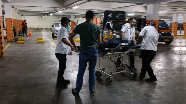 Perempuan berinisia BNW (38) meninggal dunia usai mengunjungi wahana rumah hantu di basecamp parkiran Apollo Supermall, Kabupaten Tulungagung. Foto: Polres Tulungagung
