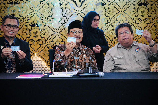 Mensos Saifullah Yusuf terbitkan Kartu Penyandang Disabilitas (KDP) virtual bagi lebih dari 4 juta penyandang disabilitas guna nikmati konsesi minimal 20 persen di 9 sektor strategis usai disahkannya PP Nomor 31 Tahun 2026, Kamis (30/7/2026). Foto: Kemensos RI