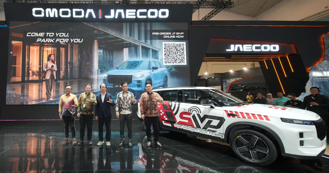 Jaecoo J7 SHS-P dengan teknologi Super Intelligent Valet Parking (SIVP) di GIIAS 2026. Foto: Dok. Jaecoo