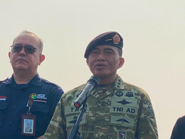 Sekretaris Jenderal Kementerian Pertahanan, Letnan Jenderal TNI Tri Budi Utomo pada Upacara Penutupan Diklat SPPI KDKMP/KNMP di Lanud Halim Perdanakusuma, Jakarta Timur, Jumat (31/7/2026). Foto: Aditya Nugraha/kumparan