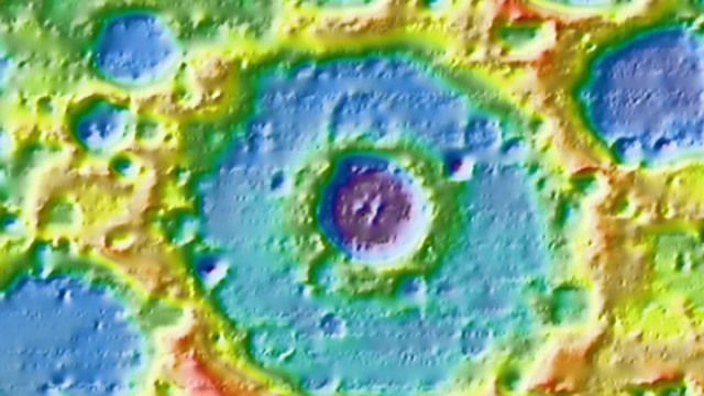 Peta topografi kawah Einstein di Bulan, di dekat lokasi yang diperkirakan akan menjadi tempat jatuhnya bagian roket. Foto: NASA Goddard Space Flight Center