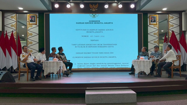 Media Briefing Penetapan Tarif Transbandara Rute Blok M - Bandara Soekarno Hatta di Balai Kota DKI Jakarta, Jumat (31/7/2026). Foto: Nauval Pratama/kumparan