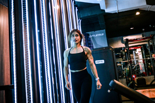 Female bodybuilder, Klaudia Mere. Foto: Jamal Ramadhan/kumparan
