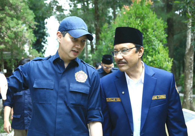 Ketua Umum PNKT Budisatrio Djiwandono bersama Menteri Sosial Saifullah Yusuf (Gus Ipul) buka retret dan ToT pengurus nasional Karang Taruna di Bogor guna perkuat konsolidasi organisasi, Jumat (31/7/2026). Foto: Dok. Kemensos