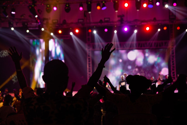 Ilustrasi Konser. Foto: Unsplash.com/Adedotun Adegborioye