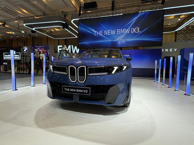 BMW iX3 di GIIAS 2026. Foto: Fitra Andrianto/kumparan