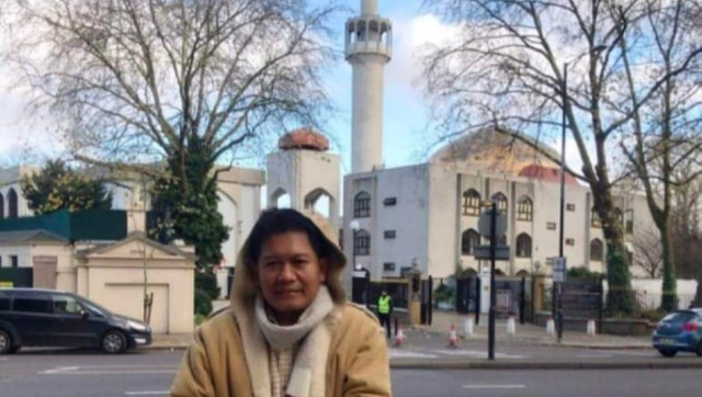 Penulis di depan Central Mosque, London, Inggris. (Foto: Dokumen pribadi).