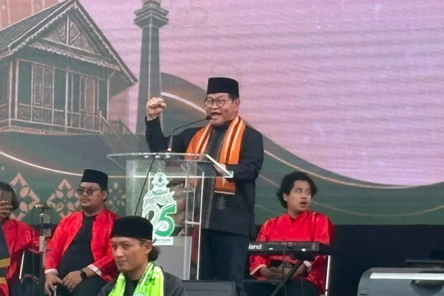 Gubernur DKI Jakarta Pramono Anung saat memberikan sambutan pada Milad ke-25 Forum Betawi Rempug (FBR) di Kemayoran, Jakarta Pusat, Sabtu (1/8/2026). Foto: Nasywa Athifah/kumparan