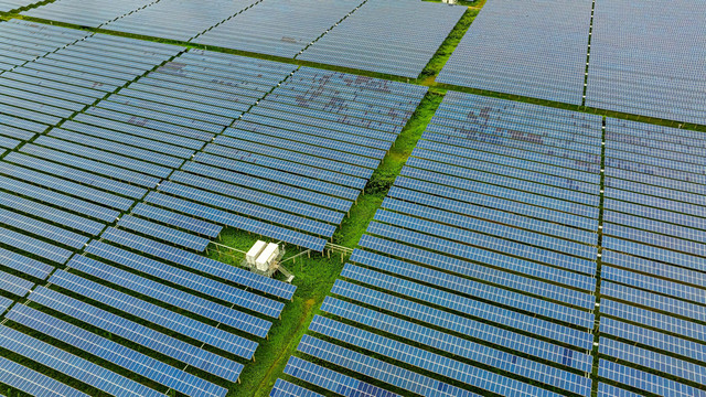 Ilustrasi Infrastruktur Energi Baru Terbarukan di Vietnam. Foto: Nguyen Minh Tuuu/Shutterstock