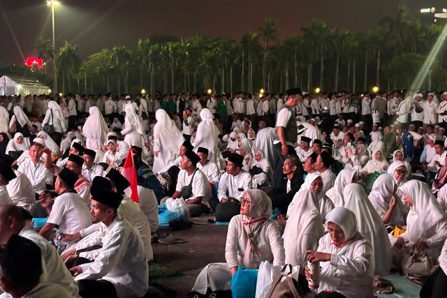 Suasana Zikir dan Doa Kebangsaan dalam Rangka HUT ke-81 RI di kawasan Monas, Jakarta Pusat, Sabtu (1/8/2026). Foto: Pradya Tirta/kumparan