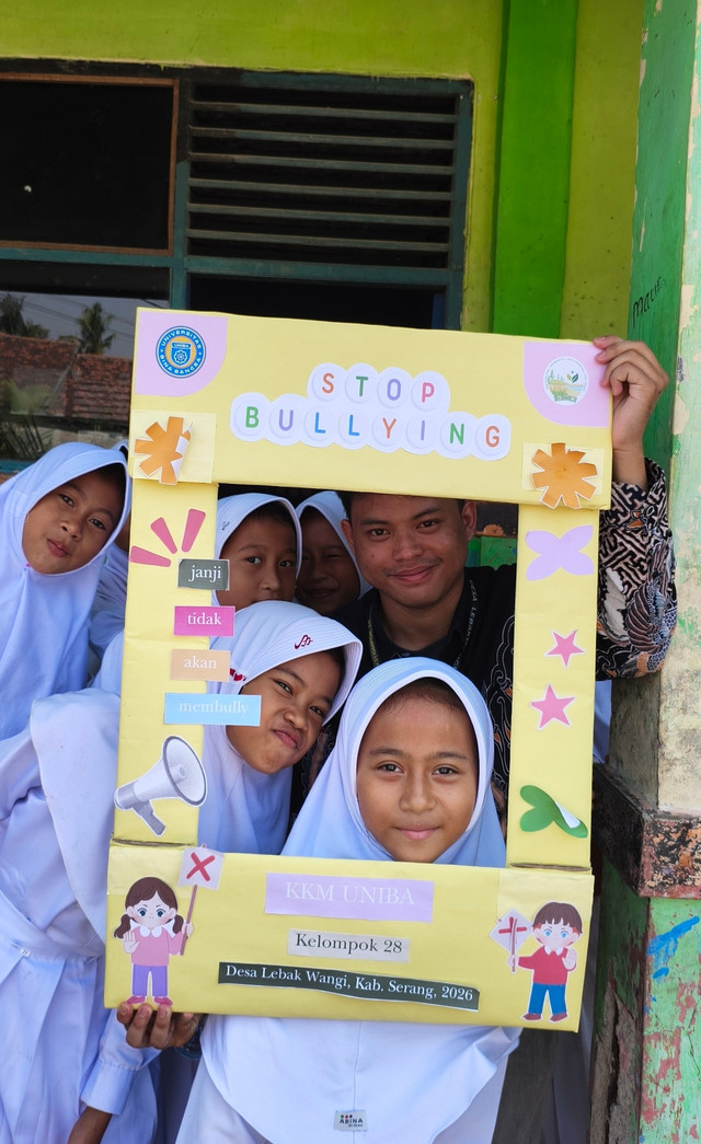 KKM UNIBA Sosialisasikan Anti-Bullying dan Program GEMAR di SDN Lebak Kepuh 2