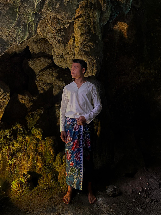Dian Nugroho (28) pemuda Wonogiri, Jawa Tengah, yang merintis usaha Batik Kalimasada dengan modal uang sisa beasiswa. Kini dia bisa memberdayakan banyak orang dari usahanya. Foto: Dok. Pribadi
