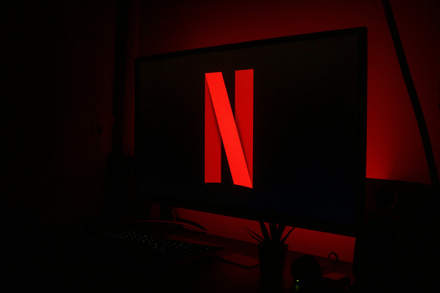 Ilustrasi Tunggu Aku Sukses Nanti Kapan Rilis di Netflix?, Unsplash/DCL "650"
