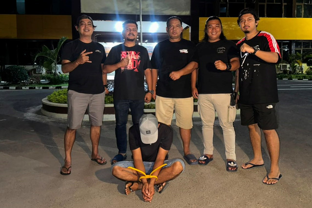 Polisi menangkap seorang pria berinisial Z yang tega memaksa istrinya melayani nafsu pria lain di Kota Padang, Sumatera Barat (Sumbar). Foto: Dok. Istimewa