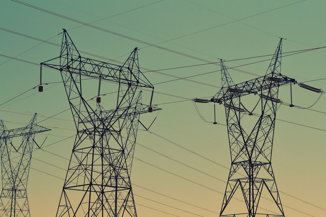 Ilustrasi tarif listrik PLN per kWh Agustus 2026. Foto: Unsplash.