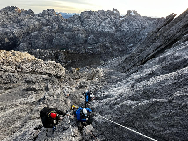 Tebing Carstensz Pyramid di Papua memikat para petualang dunia, termasuk pendaki Nirmal Purja yang ke sana akhir tahun 2025/Dokumentasi Teguh Umbara