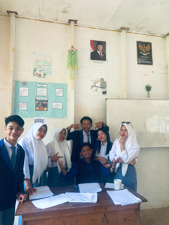 Kedekatan Guru dan Siswa disekolah (dok.pribadi)
