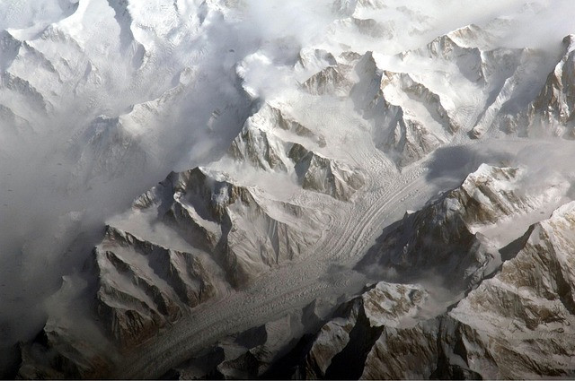 Google Tarik Fitur Generator Gambar AI dari Google Earth