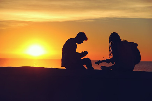Ilustrasi Lirik Siapa Merebut Seri Cinta. Unsplash.com/Mike Giles