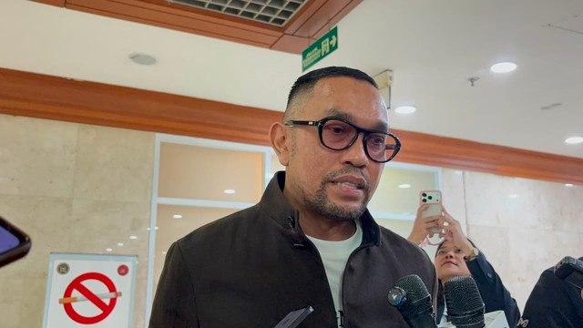 Wakil Ketua Komisi III DPR Ahmad Sahroni di Kompleks Parlemen, Senayan, Jakarta, Selasa (4/8). Foto: Nasywa Athifah/kumparan