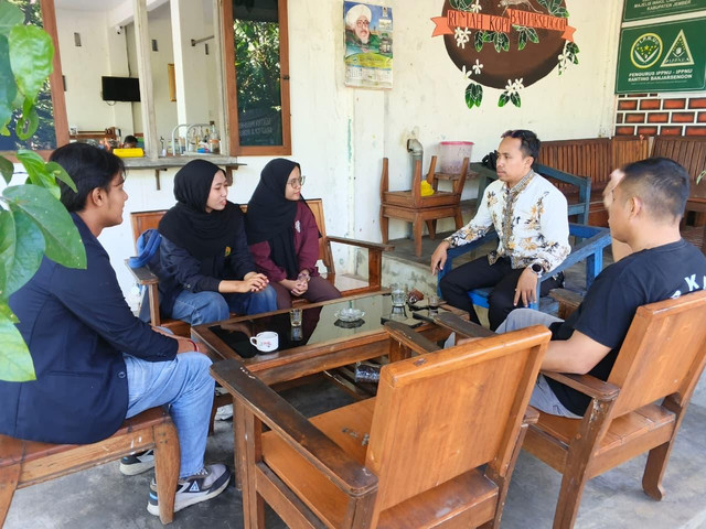 Diskusi bersama pihak Rumah Kopi Banjarsengon 
