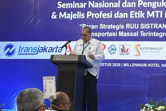 Direktur Jenderal Intramoda Kemenhub Risal Wasal dalam Seminar MTI di Jakarta, Selasa (4/8/2026).
 Foto: Argya D. Maheswara/kumparan 