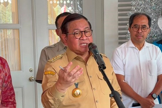 Gubernur DKI Jakarta Pramono Anung memberikan ketersangan pers di Balai Kota, Jakarta, Selasa (4/8/2026). Foto: Nauval Pratama/kumparan