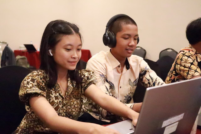 Dua siswa Sekolah Rakyat menjadi delegasi Indonesia pada 9th ASEAN Children's Forum (ACF) yang berlangsung hybrid 4-5 Agustus 2026 di Putrajaya, Malaysia. Foto: Dok. Kemensos