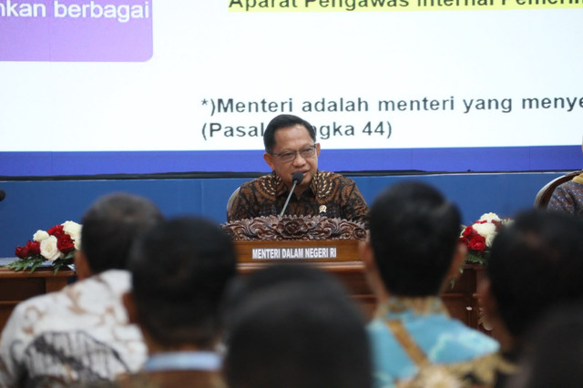Mendagri Tito Karnavian di Rakor Penguatan Integritas dan Pencegahan Korupsi dalam Penyelenggaraan Pemerintahan Daerah secara hybrid dari Surabaya, Jawa Timur, Selasa (4/8/2026). Foto: Kemendagri RI