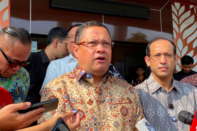 Penasihat Hukum Nadiem Makarim Ari Yusuf sebelum sidang perdana pembacaan memori banding di Pengadilan Tinggi Jakarta, Rabu (5/8/2026). Foto: Aditya Nugraha/kumparan