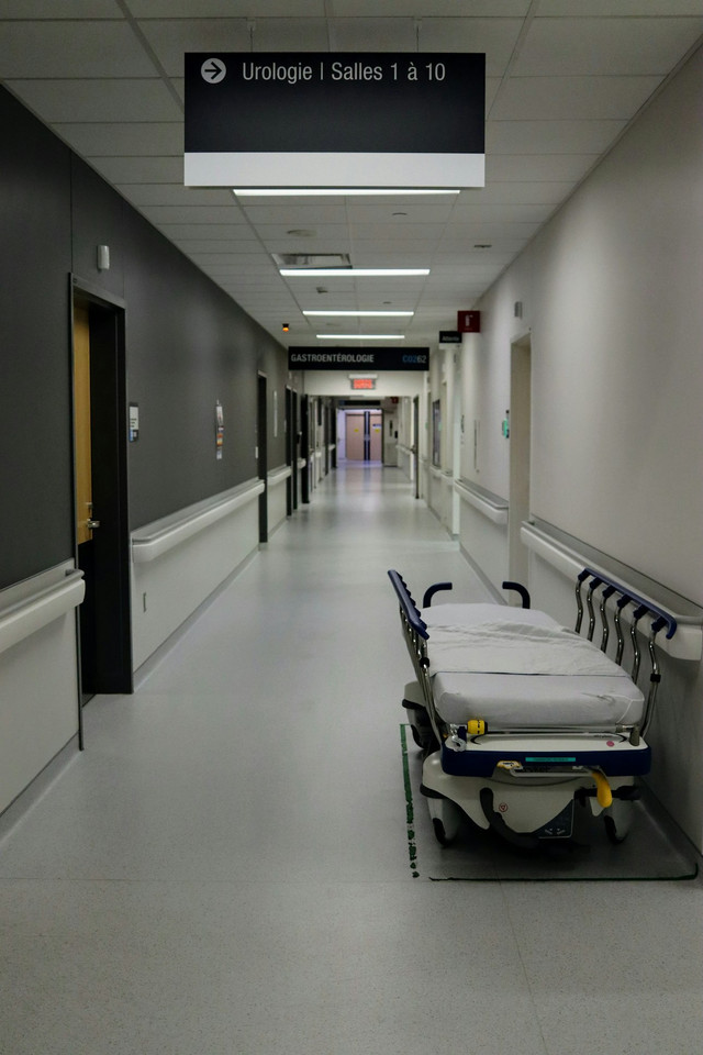 hospital photo from unsplash