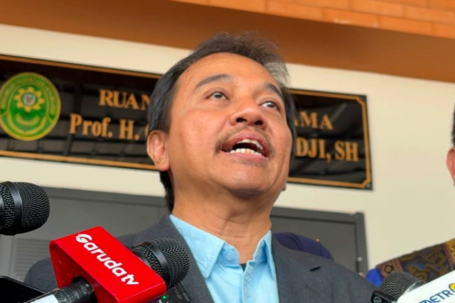 Roy Suryo usai menghadiri sidang putusan Praperadilan III di Pengadilan Negeri Jakarta Selatan, Jakarta, Kamis (6/8/2026). Foto: Kevin Daniel/kumparan