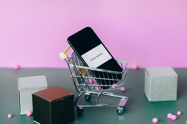 Ilustrasi membahas pajak marketplace ditunda sampai kapan. Foto: Pexels