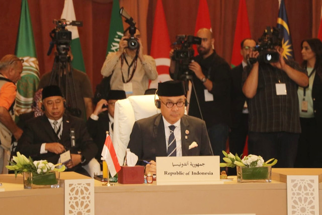 Wakil Menteri Luar Negeri Arrmanatha Nasir menghadiri Pertemuan Tingkat Menteri mengenai Yerusalem di Amman, Yordania, Rabu (5/8/2026). Foto: Kemlu RI