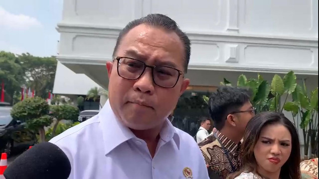 Kepala BRIN Arif Satria tiba di Istana Kepresidenan Jakarta, Kamis (6/8). Foto: Jonathan Devin/kumparan