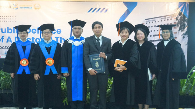 Foto Bersama (Sumber: Unika Atma Jaya)