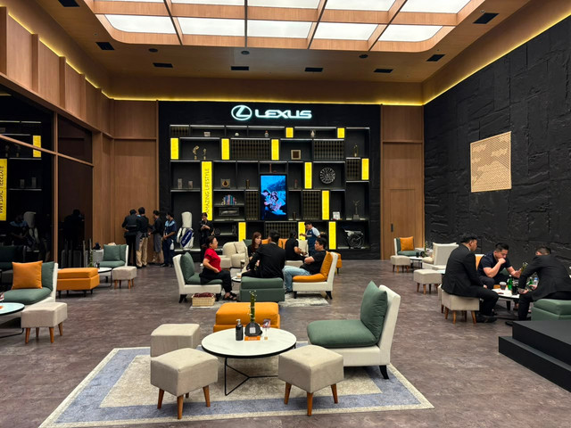Area Lounge stan Lexus GIIAS 2026. Foto: Alvian Yoga Yulianto/kumparan
