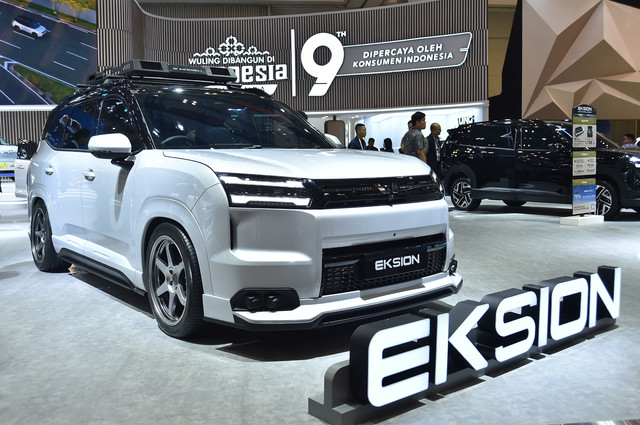 Modifikasi Wuling Eksion BEV hasil karya kolaborasi dengan NMAA di GIIAS 2026. Foto: Wuling Motors