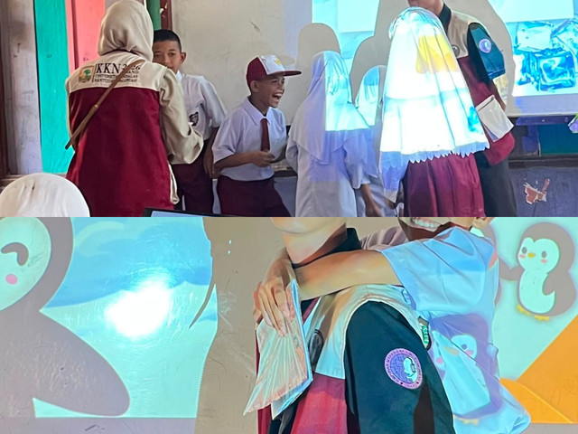 Mahasiswa Ilmu Komunikasi UNAND, Rayosama M. Raheshy, saat memberikan materi Public Speaking dan Komunikasi Asertif berbasis analogi pinguin kepada siswa SDN 16 Simaung, Nagari Nan Tujuah, Palupuh.