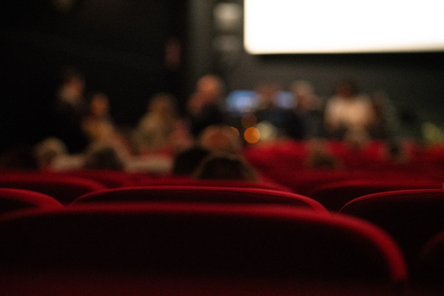 Ilustrasi Kapan Laut Bercerita tayang di bioskop. Foto: Unsplash.com/Pauline Iakovleva