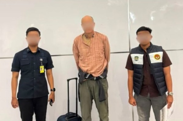 WN Australia berinisial PJ dideportasi karena menyelenggarakan kegiatan retret yoga dan jadi instruktur meditasi. Foto: Kantor Imigrasi Kelas II TPI Singaraja