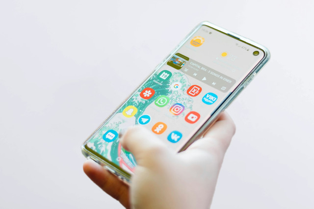 Ilustrasi layar AMOLED adalah. Foto: Unsplash.
