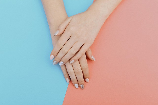 Ilustrasi hand, manicure, bead. Foto: Pixabay