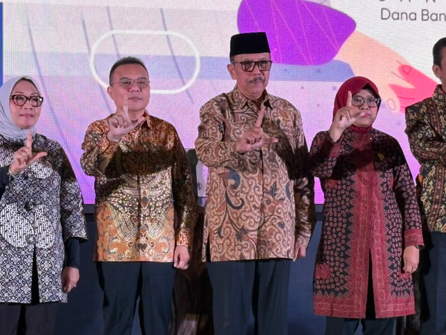 Wakil Ketua DPR RI, Sufmi Dasco Ahmad (ke dua dari kiri) menghadiri acara Peluncuran Program Dana Bantuan Korban (DBK) "Saraya Baruna Ananta" di Hotel Tribrata, Jakarta Selatan, Jumat (7/8). Foto: Joakhim Tharob/kumparan