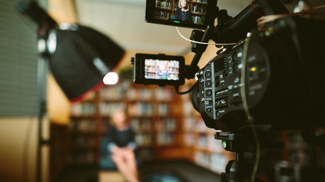 Ilustrasi pemain film Perumahan Laddaland. Foto: Unsplash.com/Sam McGhee