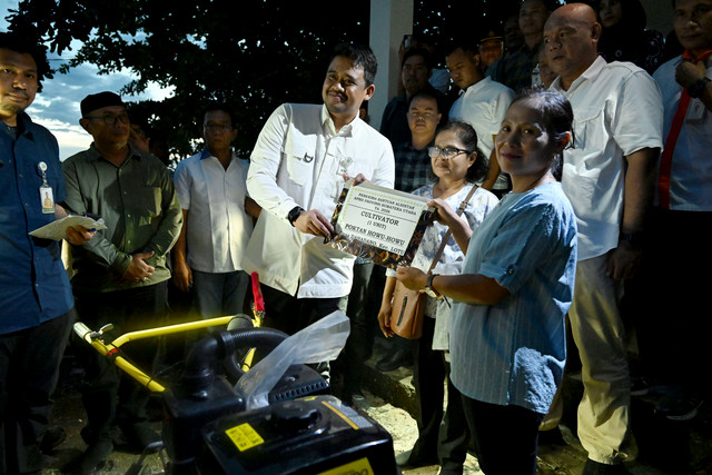 Gubernur Sumatera Utara Bobby Nasution siapkan anggaran Rp2 miliar untuk membangun rumah produksi kelapa di Nias Utara guna meningkatkan nilai tambah hasil tani, yang disampaikan saat kegiatan Sapa Daerah di Lauru Fadoro, Jumat (7/8/2026). Foto: Dok. Diskominfo Sumut