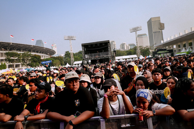 Grup musik Biru Baru tampil Bangor Festival di Stadion Madya, Senayan, Jakarta, Sabtu (8/8/2026). Foto: Jamal Ramadhan/kumparan